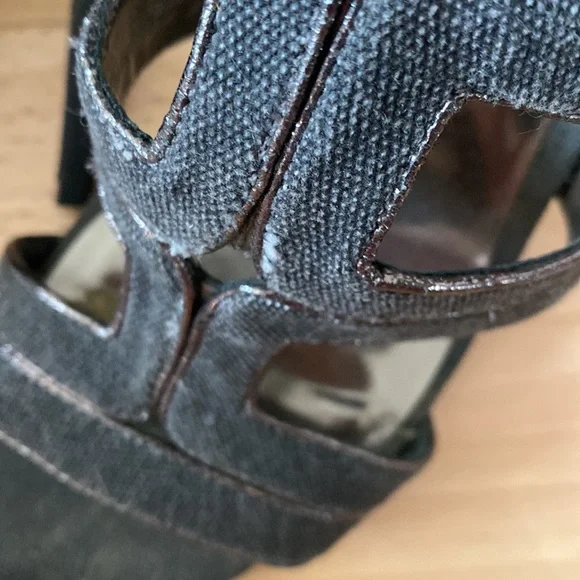 Beautiful Tory Burch Heels - Picture 3 of 4